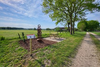 Der neue kunstvolle Rastplatz ist eröffnet!